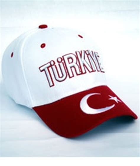 Türk bayraklı şapka